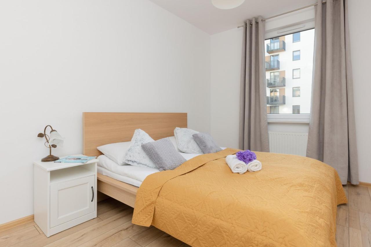 Warsaw Ulrychow Apartment With Parking By Renters Exterior foto